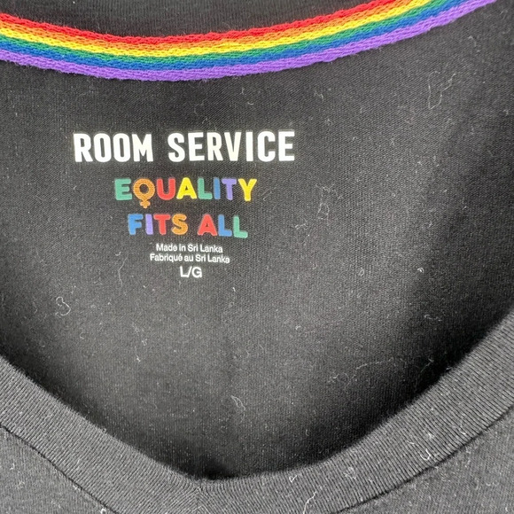 Room Service DYLAN UNISEX TSHIRT IN BLACK - Picture 6 of 9